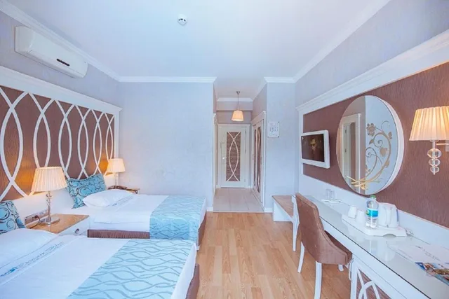 Room, Land View، Ocean Blue High Class Hotel 4/5