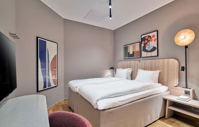 Room, Queen Bed, No Window، Scandic Norra Bantorget 1/2