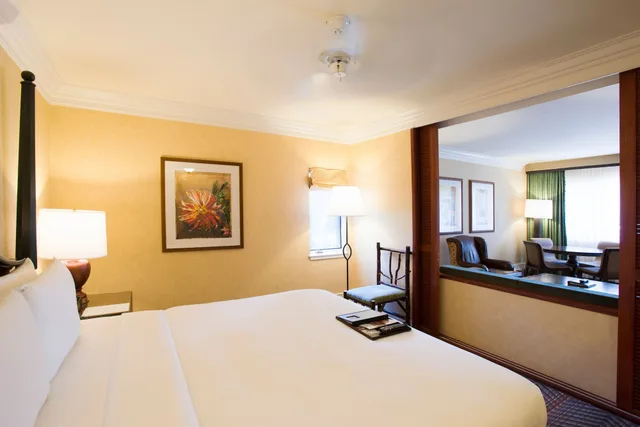 Luxury, Suite, 2 Double Beds, Lake Front, Sofa, Fairmont Jasper Park Lodge 2/5