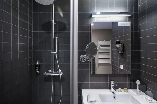 غرفة كلاسيكية بسريرين منفصلين، HOTEL SPA LA BUTTE 3/3