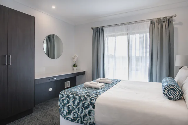 Spa, Studio, Suite, Queen Bed، The Marina Hotel 2/10