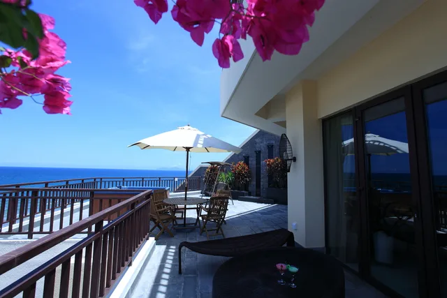 غرفة بريميير بسريرين منفصلين بإطلالة على البحر، Crowne Plaza Danang by IHG 1/1