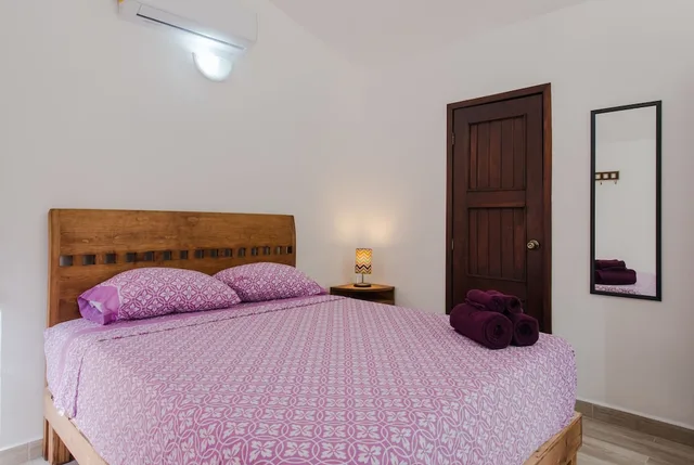 استوديو بسرير كوين بمطبخ صغير، Villas Picalu Studios & Suites 1/1