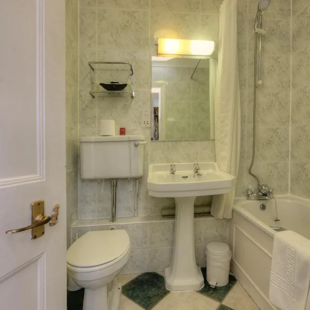 غرفة قياسية بسريرين منفصلين بإطلالة على الحديقة، Muthu Newton Hotel 8/10