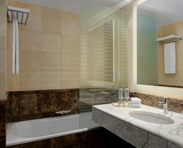 غرفة كلاسيكية بسرير كوين، فندق وأبراج شيراتون الرياض(Sheraton Riyadh Hotel And Towers) 7/7