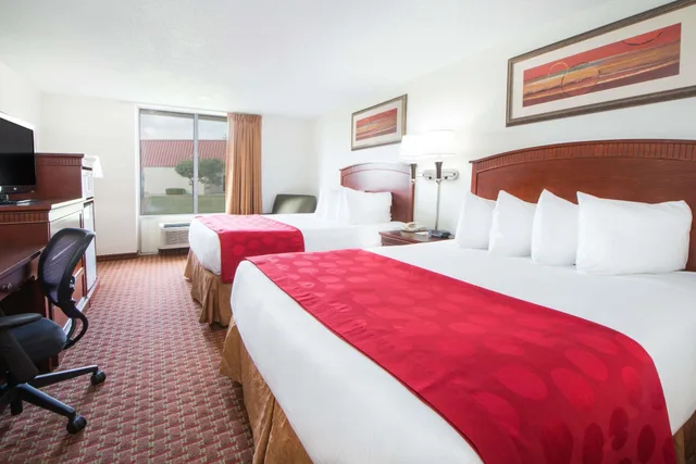 غرفة بسريرين كوين لذوي الإعاقة، Ramada By Wyndham Enid 1/8