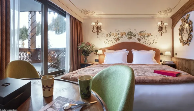 غرفة قياسية بسرير كوين، Hotel de la Loze 2/4