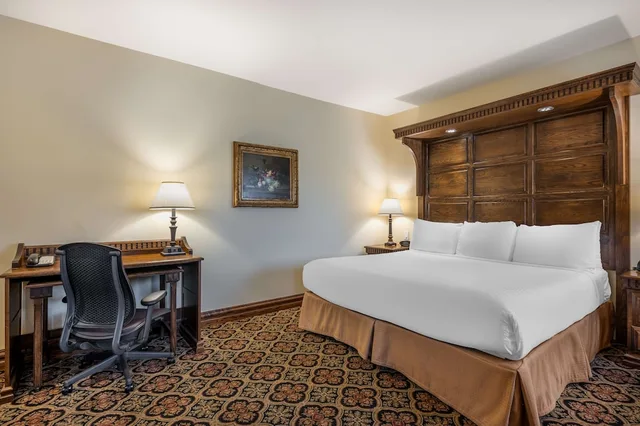 غرفة قياسية بسرير كينج، Best Western Premier Mariemont Inn 2/8