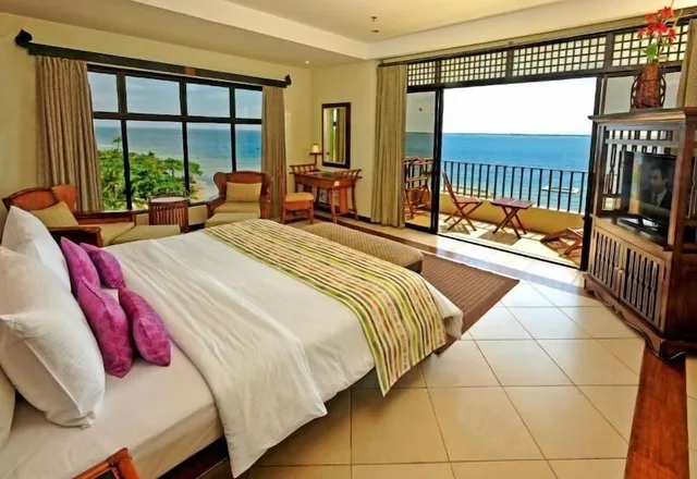 2 Bedrooms, Suite, King Bed, Sea Front، Costabella Tropical Beach Hotel 1/10