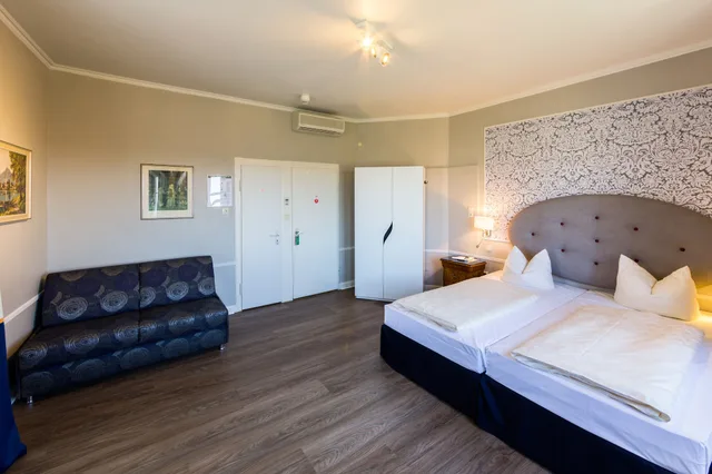 غرفة بسريرين منفصلين، Hotel Goldener Hirsch 2/6