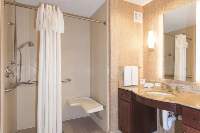 استوديو بسرير كينج مع أريكة لذوي الإعاقة، Homewood Suites By Hilton Lexington Hamburg 2/4