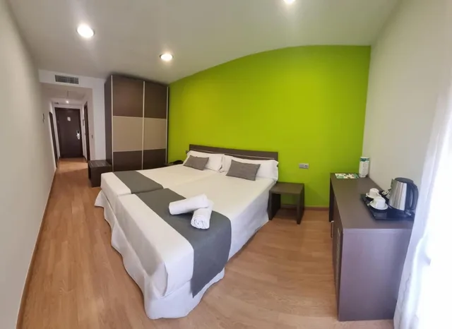 غرفة بسرير مزدوج بشرفة، Hotel Rocamar Benidorm 7/10
