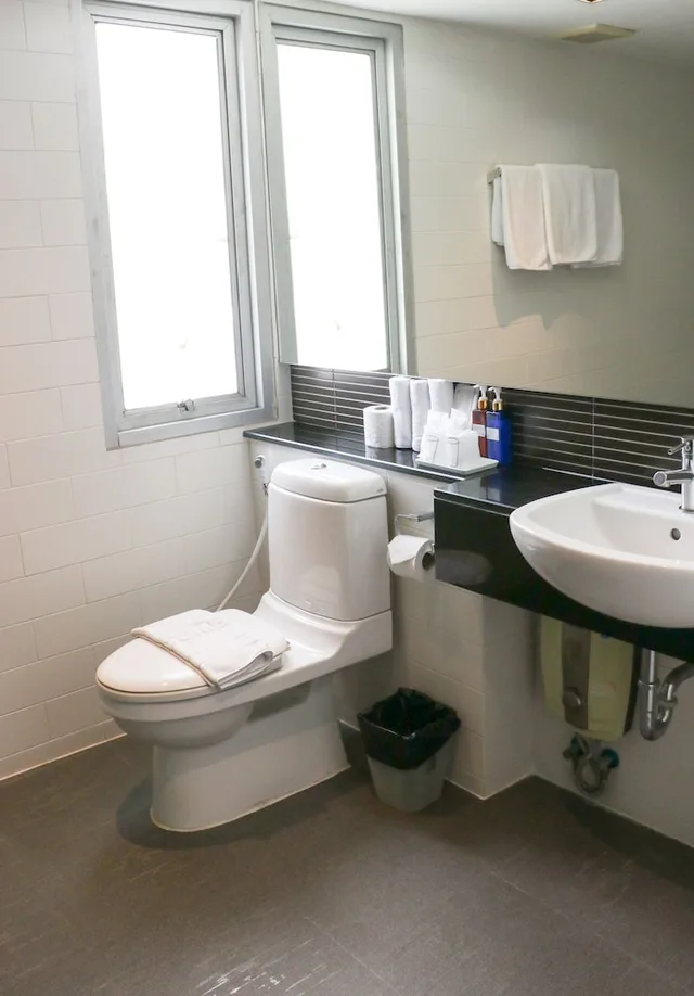 غرفة ديلوكس ثلاثية بسرير كينج وسرير فردي، The Mini R Ratchada Hotel 4/4