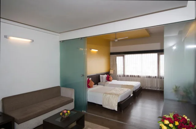 جناح ديلوكس، DOLPHIN HOTEL 4/5