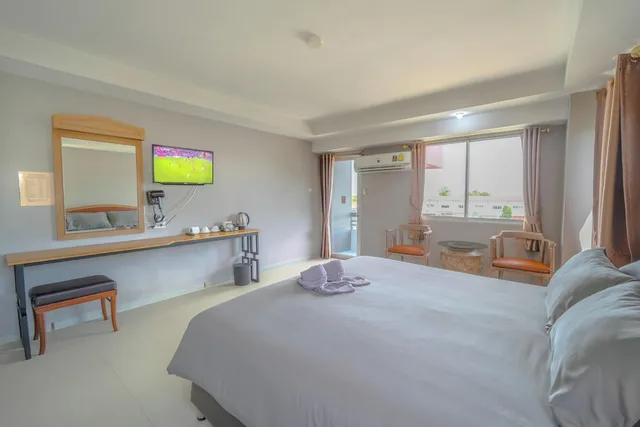غرفة ديلوكس بسرير مزدوج، BCP Hotel, Ban Chang Rayong 2/6