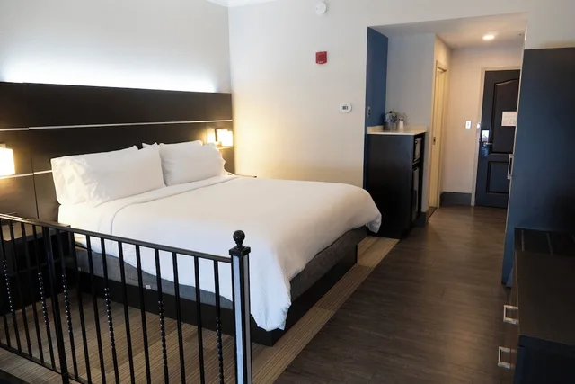غرفة قياسية بسرير كينج لذوي الإعاقة، Holiday Inn Express Hotel And Suites Columbia Fort Jackson 3/4