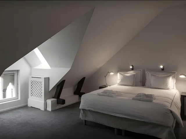 Nest, The Sparrow Hotel 1/1
