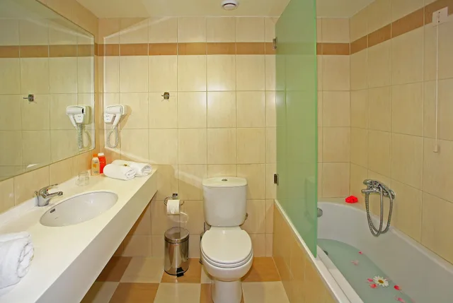 غرفة مزدوجة بسريرين منفصلين، Katrin Hotel and Bungalows 3/3