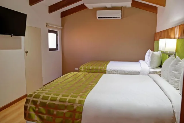 جناح بسرير كينج وسريرين مزدوجين، Country Inn & Suites By Radisson San Jose Aeropuerto Costa Rica 2/6