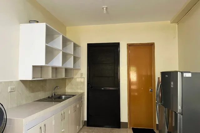 غرفة عائلية بسريرين مزدوجين، Sta Rosa Inn Iloilo powered by Cocotel 3/3