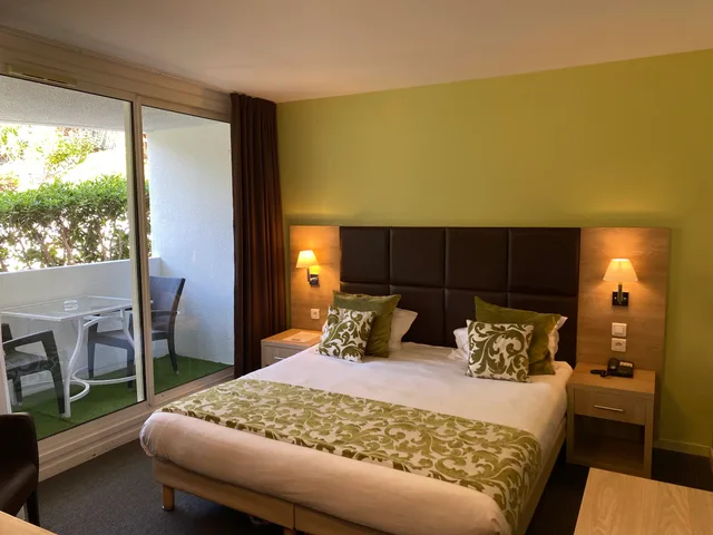 Room, Double Bed, Pamela Hotel Cassis 3/7