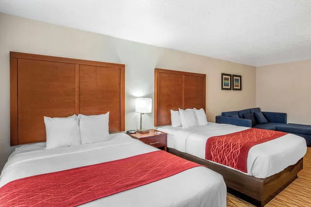 Deluxe, Multiple Beds, Comfort Inn Mount Shasta Area 5/8