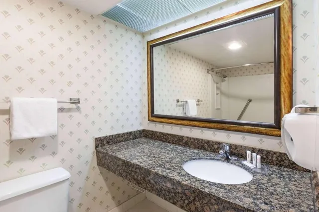 غرفة بسرير كوين، Days Inn By Wyndham Sherman 7/7