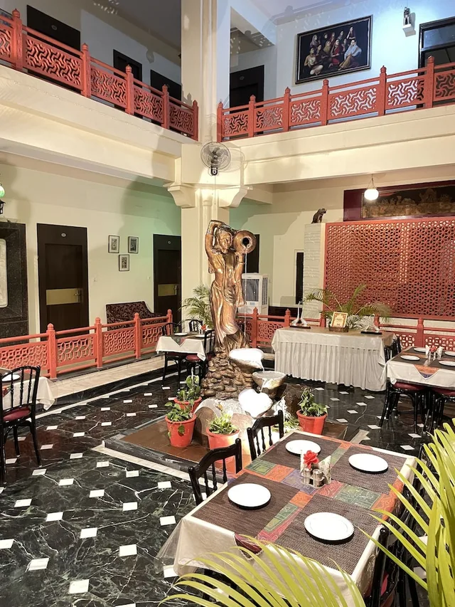 Oyo 7880 Hotel Navrang، Kota 24/28