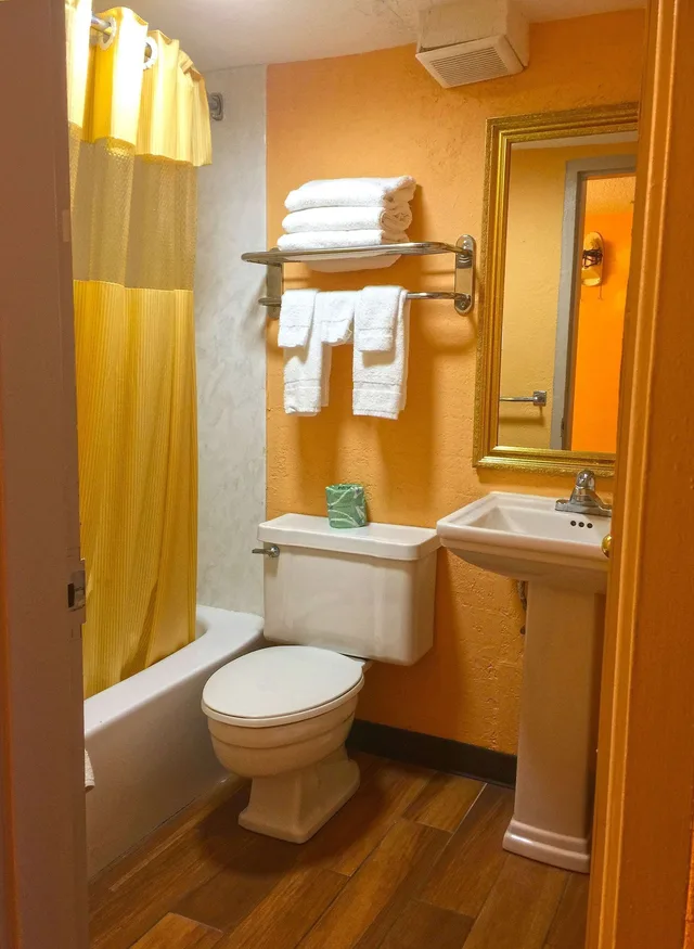 جناح بسرير كينج، Americas Best Value Inn Pottstown 2/2