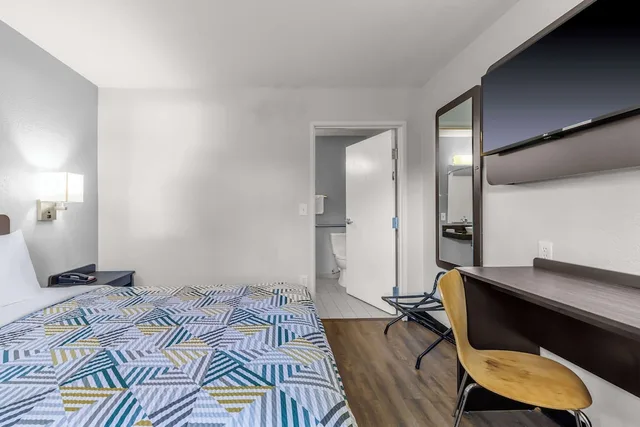 Standard, Double Bed, Motel6 Elizabethtown, KY 9/9
