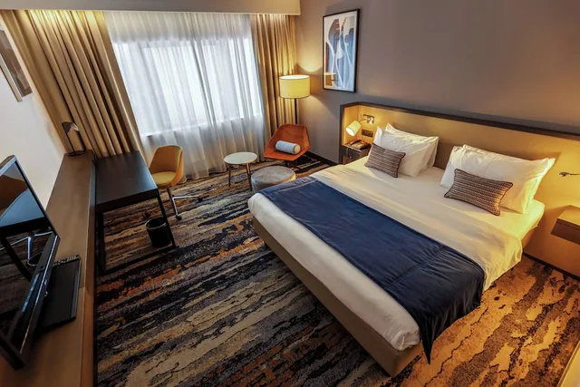 غرفة قياسية بسرير كينج مع دخول صالة النادي، Crowne Plaza Belgrade 3/10