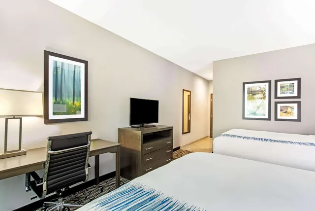 غرفة بسريرين كوين، La Quinta Inn and Suites by Wyndham Cullman 7/10