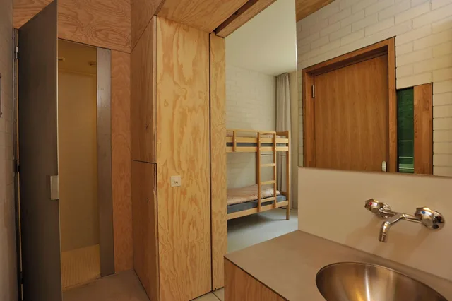 غرفة قياسية رباعية بحمام خاص، Youth Hostel Basel 2/3