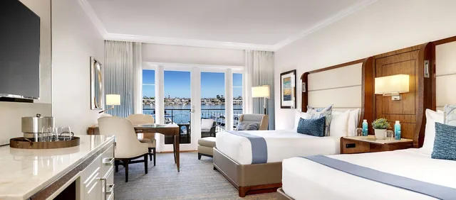 Premium, 2 Queen Beds, Beach Front, Balboa Bay Resort 4/6