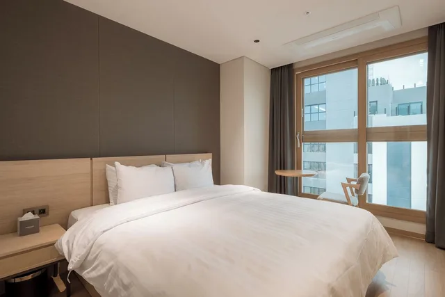 جناح بريميير بسريرين مزدوجين وفرشتي فوتون، Chestertons Sokcho 2/5