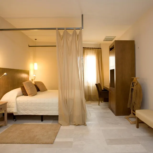 جناح جونيور، Vino Spa Lavida 1/10