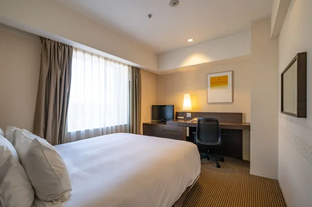 غرفة قياسية بسرير كوين بإطلالة على المدينة للمدخنين، Ana Crowne Plaza Hotel Hiroshima 1/7