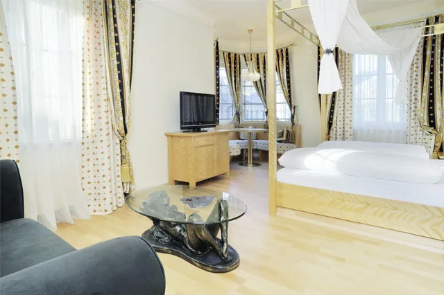 جناح بسرير مزدوج، Hotel Schwarzer Adler 3/7