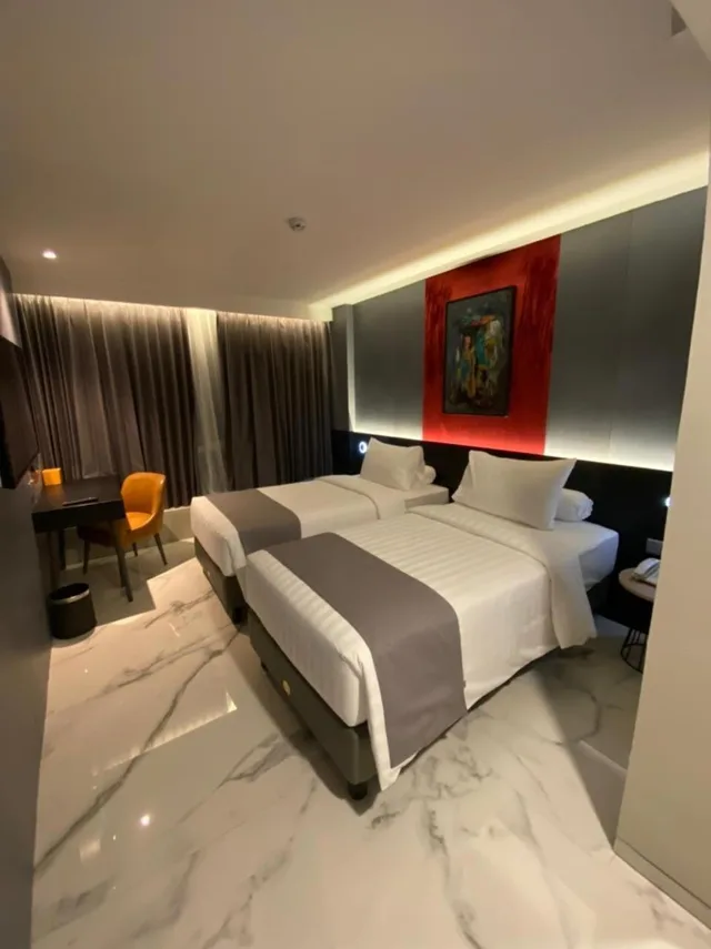 غرفة تنفيذية بسريرين منفصلين، Trio Azana Style Hotel Kebumen 2/6