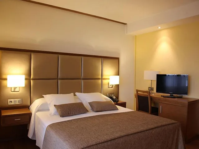 غرفة ثلاثية، Thalasso Cantabrico Las Sirenas 1/3