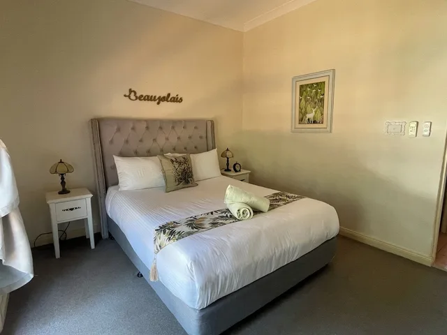 جناح بسرير كوين بشرفة بغرفة نوم واحدة، Villa Provence 3/7