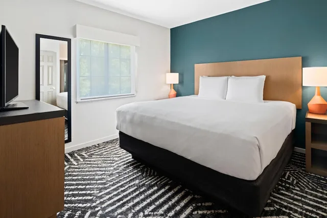 1 Bedroom, Suite, King Bed, Murphy Bed، Hyatt House Boston/Burlington 1/2
