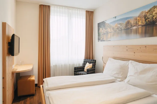 غرفة قياسية بسرير مزدوج، Boutique Hotel Waldegg Horw 2/2