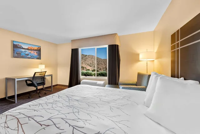 Room, 2 Queen Beds, Partial View, Best Western Topaz Lake Inn 1/3