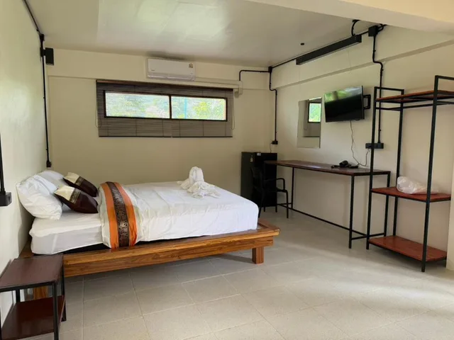 Alt, Junior Suite, King Bed, Sofa، Mountain Blue Cottage 1/10