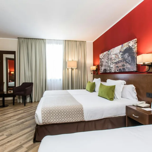 غرفة سوبيريور ثلاثية، Leonardo Hotel Barcelona Gran Via 4/10