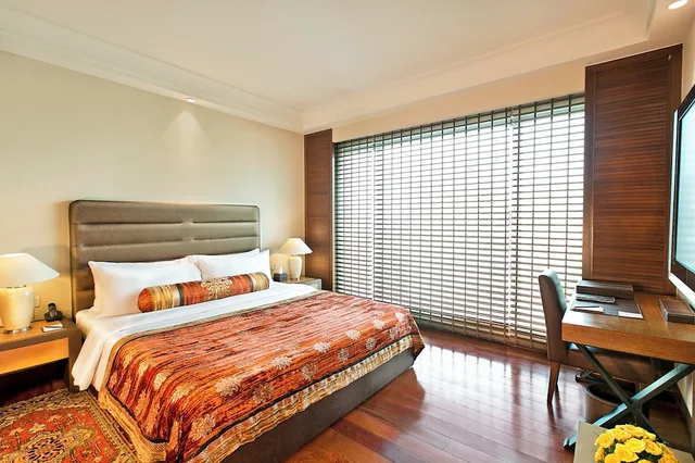 غرفة بريميوم بسرير كينج، THE LALIT JAIPUR 3/5