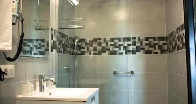Room, Triple, Hotel Taormina Brussels Airport 4/4