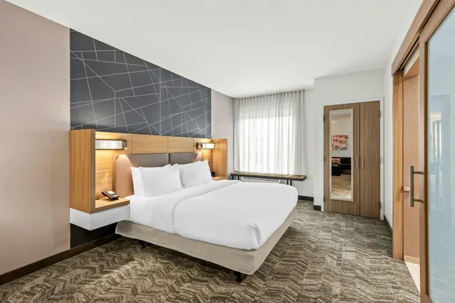 جناح بسرير كينج مع سرير سحّاب إضافي مع أريكة، SpringHill Suites by Marriott Columbus West 2/7