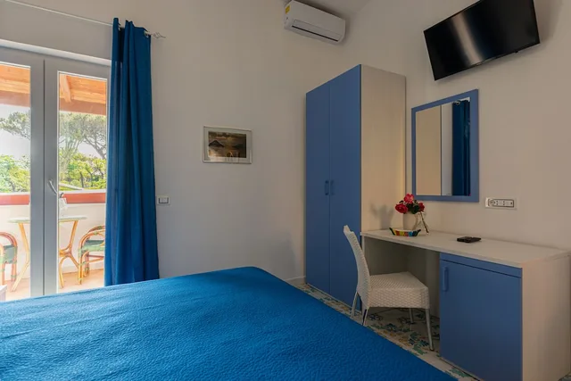 غرفة بسرير مزدوج بإطلالة على الحديقة، Hotel Villa Sirena 5/10